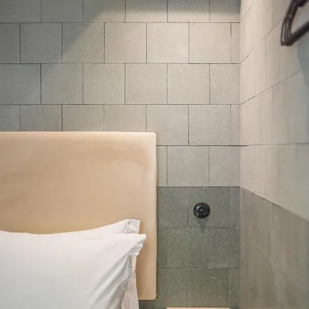 Apartment 62 Design House Ii