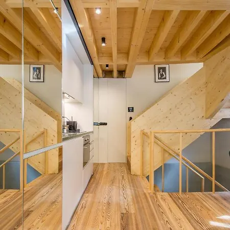 Apartment 62 Design House Ii *