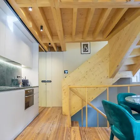 Apartment 62 Design House Ii *